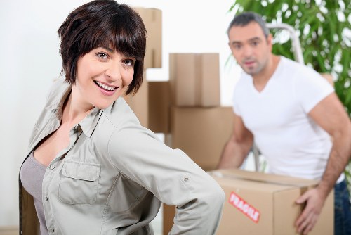 Local van loading support for flat and house moves in Roehampton