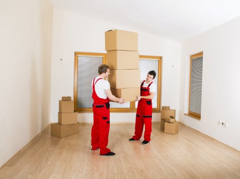 House removalists in Roehampton transporting belongings to a new home